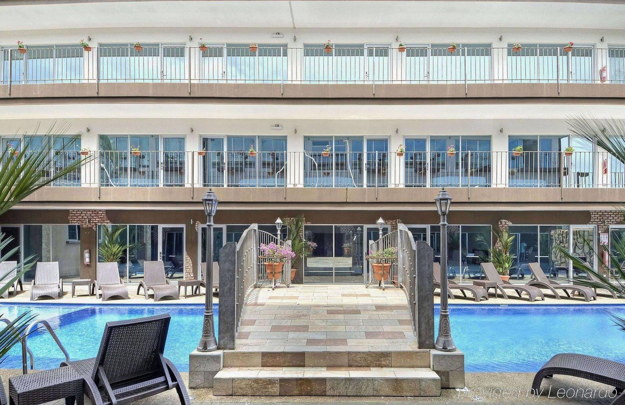 Beachfront Hotel Tramonto ハコ エクステリア 写真