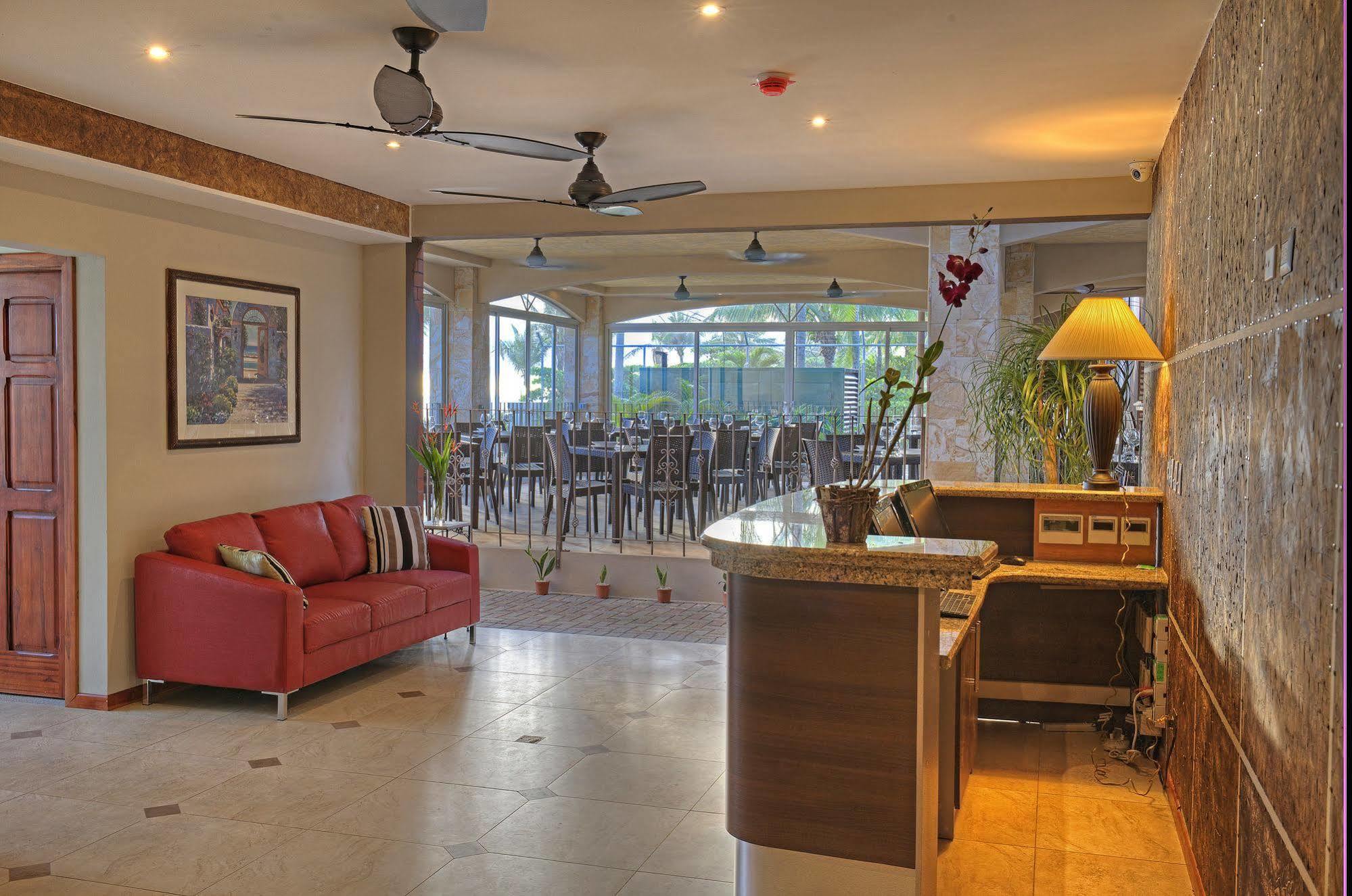 Beachfront Hotel Tramonto ハコ エクステリア 写真