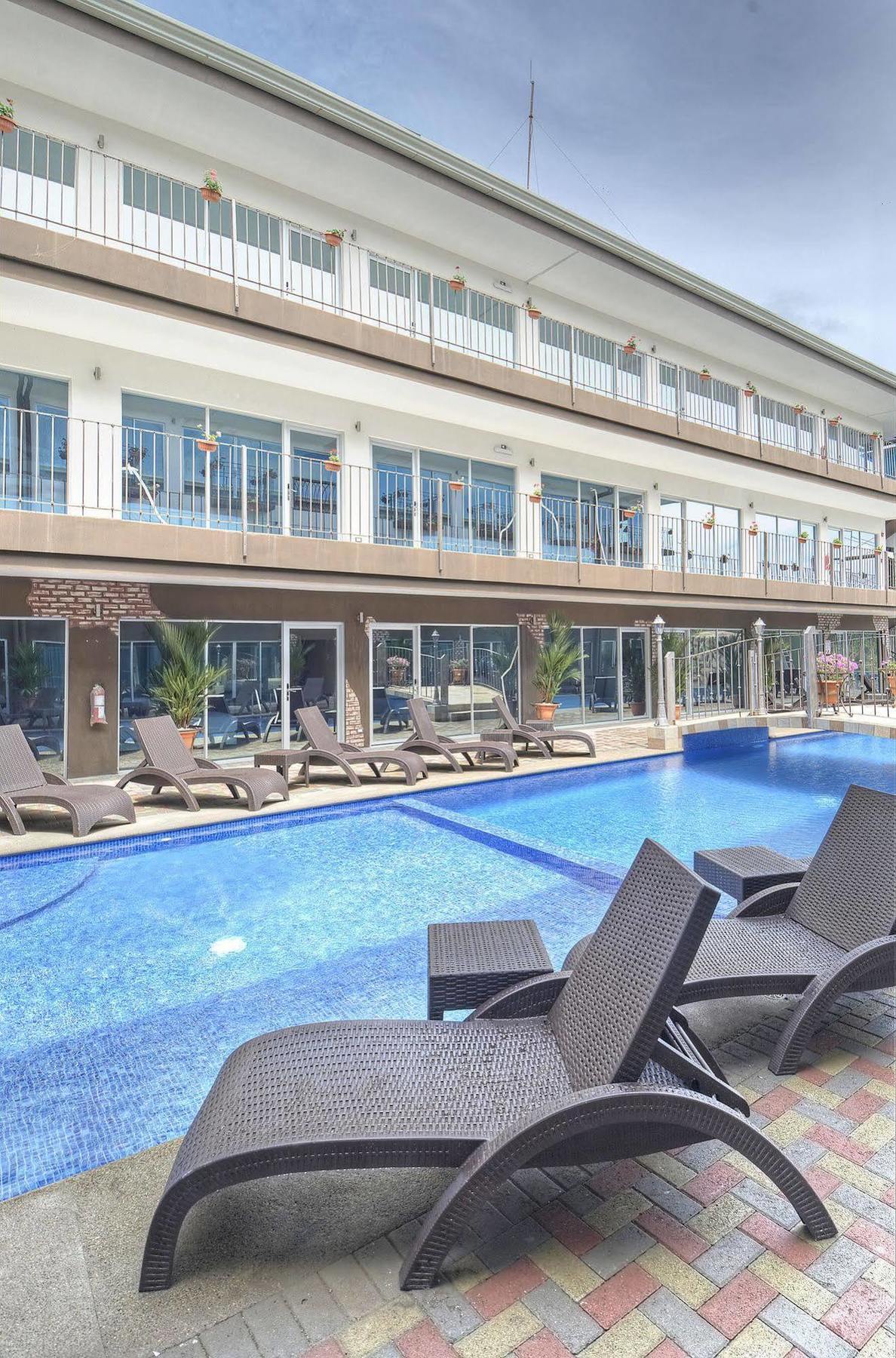 Beachfront Hotel Tramonto ハコ エクステリア 写真