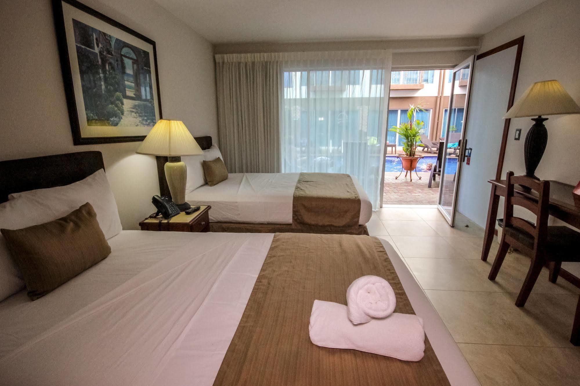 Beachfront Hotel Tramonto ハコ エクステリア 写真